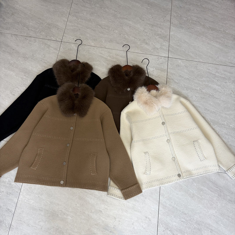 Loose collar long sleeved sweater